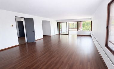 Departamento en venta de 4 dorm.+ 4 baños en Vitacura