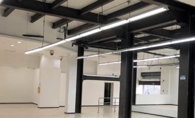 local en arriendo/venta en santa fe-mártires. Cod A1073024