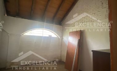VENTA DE QUINTA EN LA COL. DEFENSORES DE PUEBLA .