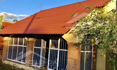 VENTA DE QUINTA EN LA COL. DEFENSORES DE PUEBLA .