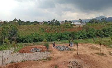 RUMAH DEKAT UPI CIBIRU 14 MENIT