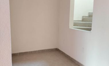 VENTA Casa Nueva, 3 o 4 recamaras, 2 estacionamientos, cisterna, 3 niveles.