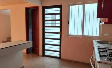VENTA Casa Nueva, 3 o 4 recamaras, 2 estacionamientos, cisterna, 3 niveles.