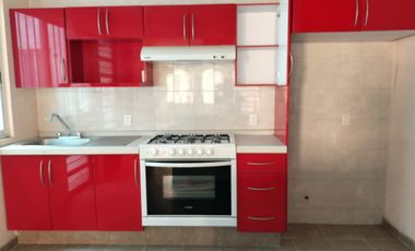 VENTA Casa Nueva, 3 o 4 recamaras, 2 estacionamientos, cisterna, 3 niveles.