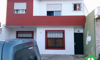 Casa con deptos en Santa Teresita. Oportunidad de inversión