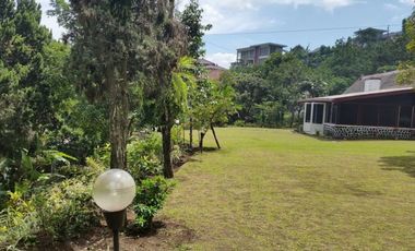 Di jual villa di Tretes