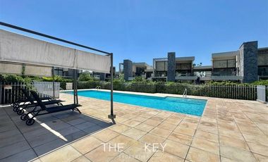 Departamento en venta de 3 dorm. en Colina