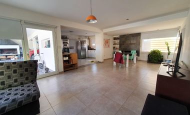 Casa en Pecini con pileta