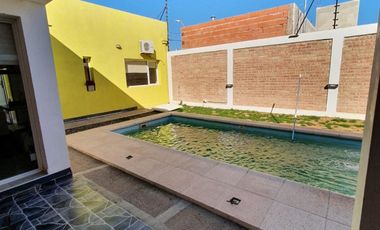 Casa en Pecini con pileta