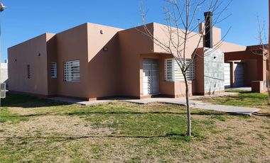 Casa en Pecini con pileta