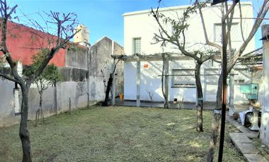 PH en venta Liniers 3 amb.con jardín