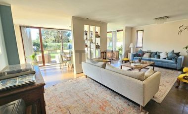 Venta Casa 4D 3B 3E y Quincho, Valle Mitrinhue, Km 21