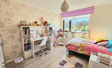 Venta Casa 4D 3B 3E y Quincho, Valle Mitrinhue, Km 21