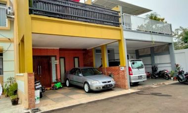 Rumah Second 2 Lantai Masih Bagus Di Jl. Mochtar Sawangan depok