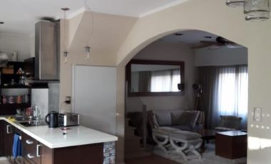 Extraordinaria Casa- VICENTE LOPEZ