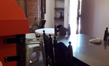 CHALET AMPLIO CON GRAN PARQUE. PISCINA. CANCHA DE PADLE. 4 DORMITORIOS