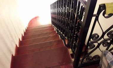 CHALET AMPLIO CON GRAN PARQUE. PISCINA. CANCHA DE PADLE. 4 DORMITORIOS