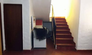 CHALET AMPLIO CON GRAN PARQUE. PISCINA. CANCHA DE PADLE. 4 DORMITORIOS