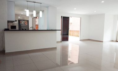 PR6831 Apartamento en venta en el sector Los Naranjos