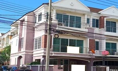 4 Bedroom Townhouse for sale at Suetrong Grand Home Kaset-Ratchayothin