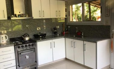 VENTA Hermoso chalet Bo El Cortijo Viejo, con 2400 metros de lote