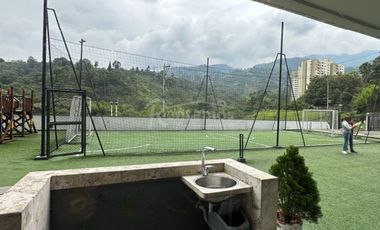 apartamento en arriendo en la aldea. Cod A776593