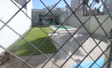 Hermoso Chalet a pasos del Mar, La Perla Mar del Plata