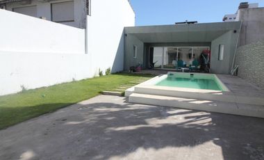 Hermoso Chalet a pasos del Mar, La Perla Mar del Plata