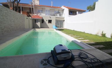 Hermoso Chalet a pasos del Mar, La Perla Mar del Plata