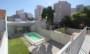 Hermoso Chalet a pasos del Mar, La Perla Mar del Plata