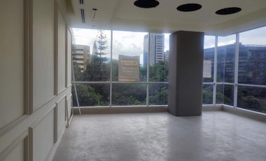 oficina en venta en el poblado, campestre. Cod V10819