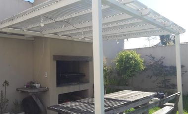 Chalet en alquiler temporario en Los Troncos