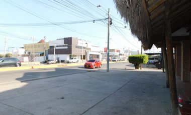 casa-local en venta en el bosque. Cod V92714