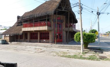 casa-local en venta en el bosque. Cod V92714
