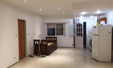 Venta de Casa y Departamento Apta Crédito en S. A. de Padua, calle Bme. Mitre