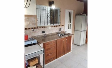 Venta de Casa y Departamento Apta Crédito en S. A. de Padua, calle Bme. Mitre