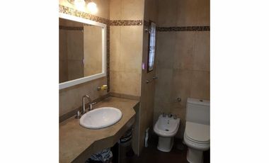 Venta de Casa y Departamento Apta Crédito en S. A. de Padua, calle Bme. Mitre