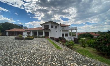 La Buitrera (Acuarela) - Casa campestre en venta Palmira Valle