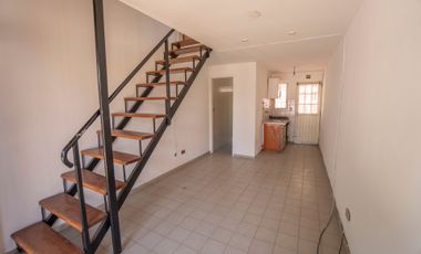 Venta Dúplex con patio y cochera - Ramos Mejia