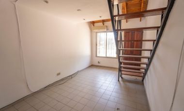 Venta Dúplex con patio y cochera - Ramos Mejia