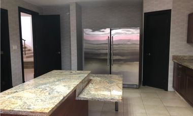 CASA EN ALQUILER EN COSTA DEL ESTE - PASEO DEL PARQUE