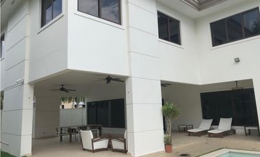 CASA EN ALQUILER EN COSTA DEL ESTE - PASEO DEL PARQUE