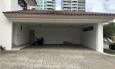 CASA EN ALQUILER EN COSTA DEL ESTE - PASEO DEL PARQUE