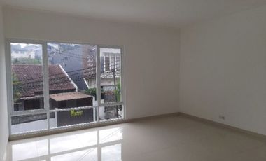 Rumah Townhouse Baru Splitlevel Setiabudi Bandung