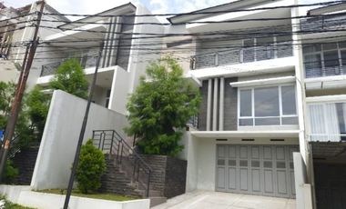 Rumah Townhouse Baru Splitlevel Setiabudi Bandung