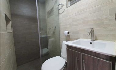 Se Vende Hermoso Apartamento Recién Remodelado C. Cerrado Con Piscina