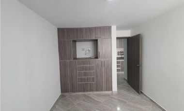 Se Vende Hermoso Apartamento Recién Remodelado C. Cerrado Con Piscina