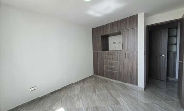 Se Vende Hermoso Apartamento Recién Remodelado C. Cerrado Con Piscina
