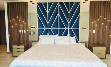 PENT HOUSE DE LUJO FRENTE AL MAR EN RIVA DI MARE, MANTA