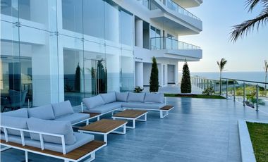 PENT HOUSE DE LUJO FRENTE AL MAR EN RIVA DI MARE, MANTA